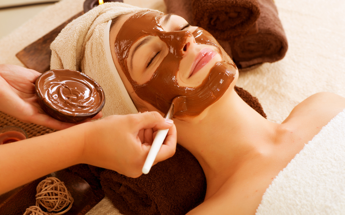 Read more about the article Glowing Skin Starts Here: Why Spa Facials Are a Game-Changer